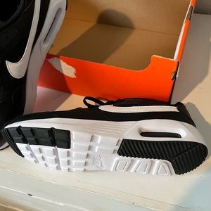 Black Nike Air Max SC men's shoes size 11.5